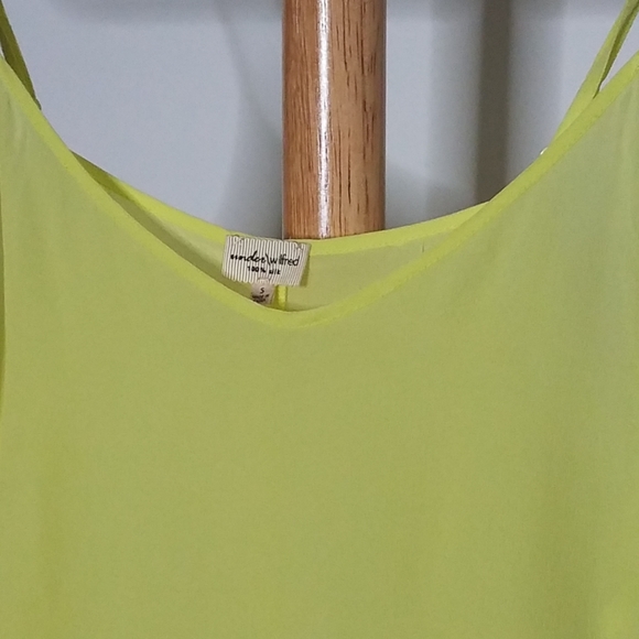 Aritzia under\wilfred Yellow Nostalgia Silk Camisole Size Small - Picture 3 of 6